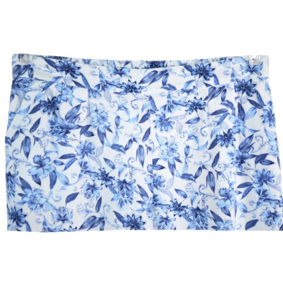 Christopher & Banks Capri Pant Size XL or XL Petite Blue Floral Pull On NWT - Picture 2 of 5